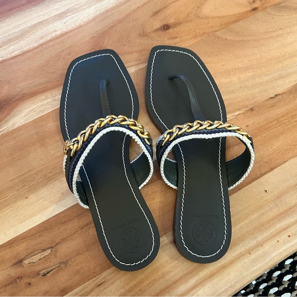 New Tory Burch Mini Benton Chain Thong Sandals Poblano - Picture 2 of 6